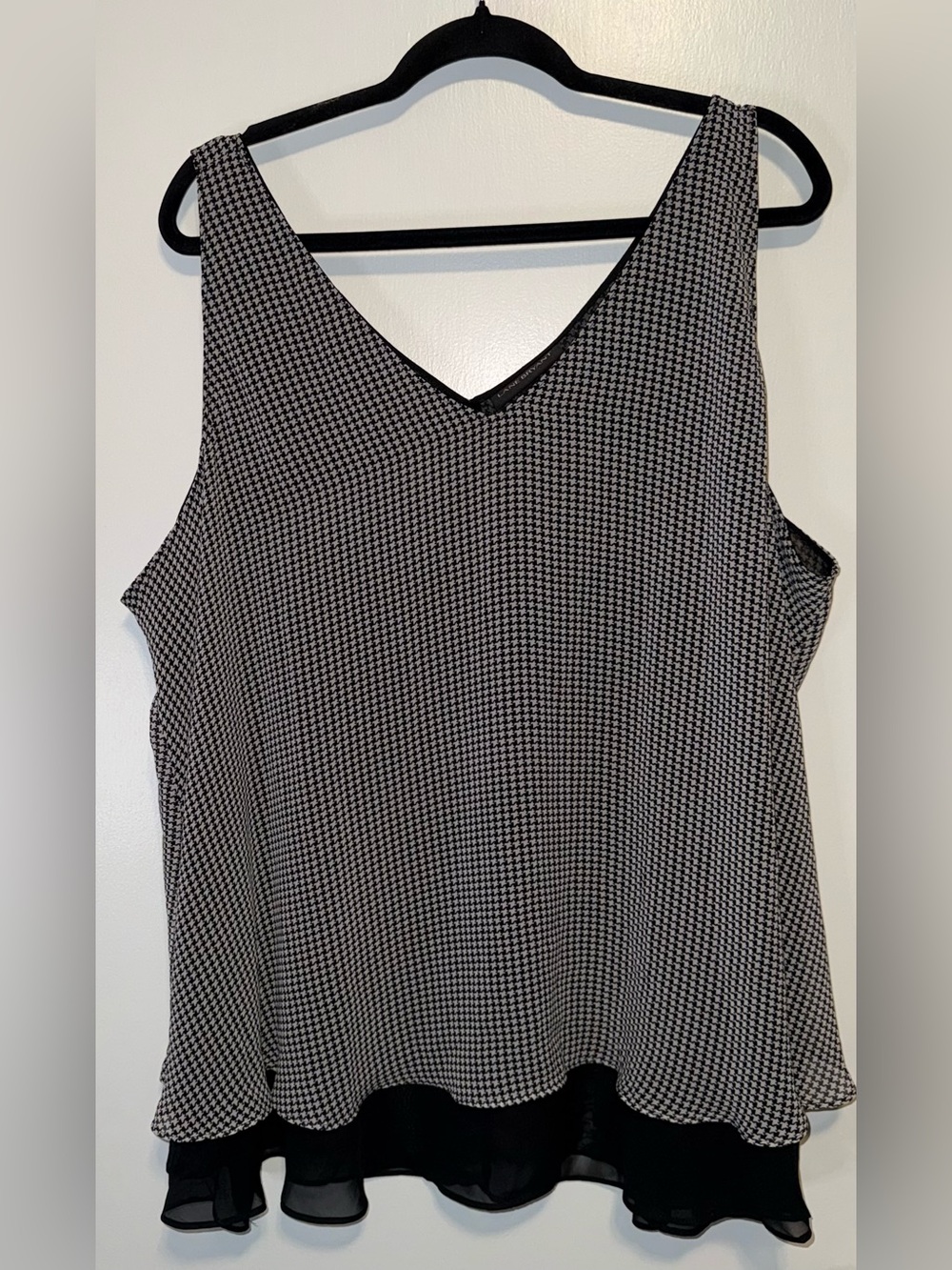 Lane Bryant Black and White Chiffon Houndstooth V-Neck Tank